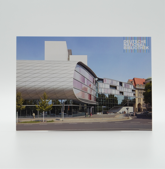 Postkarte zeigt den Erweiterungsbau der Deutschen Nationalbibliothek in Leipzig